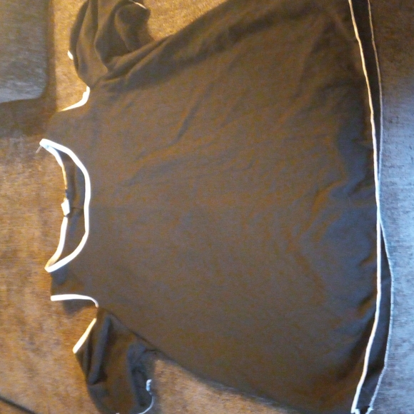 Plus size top - Picture 2 of 2